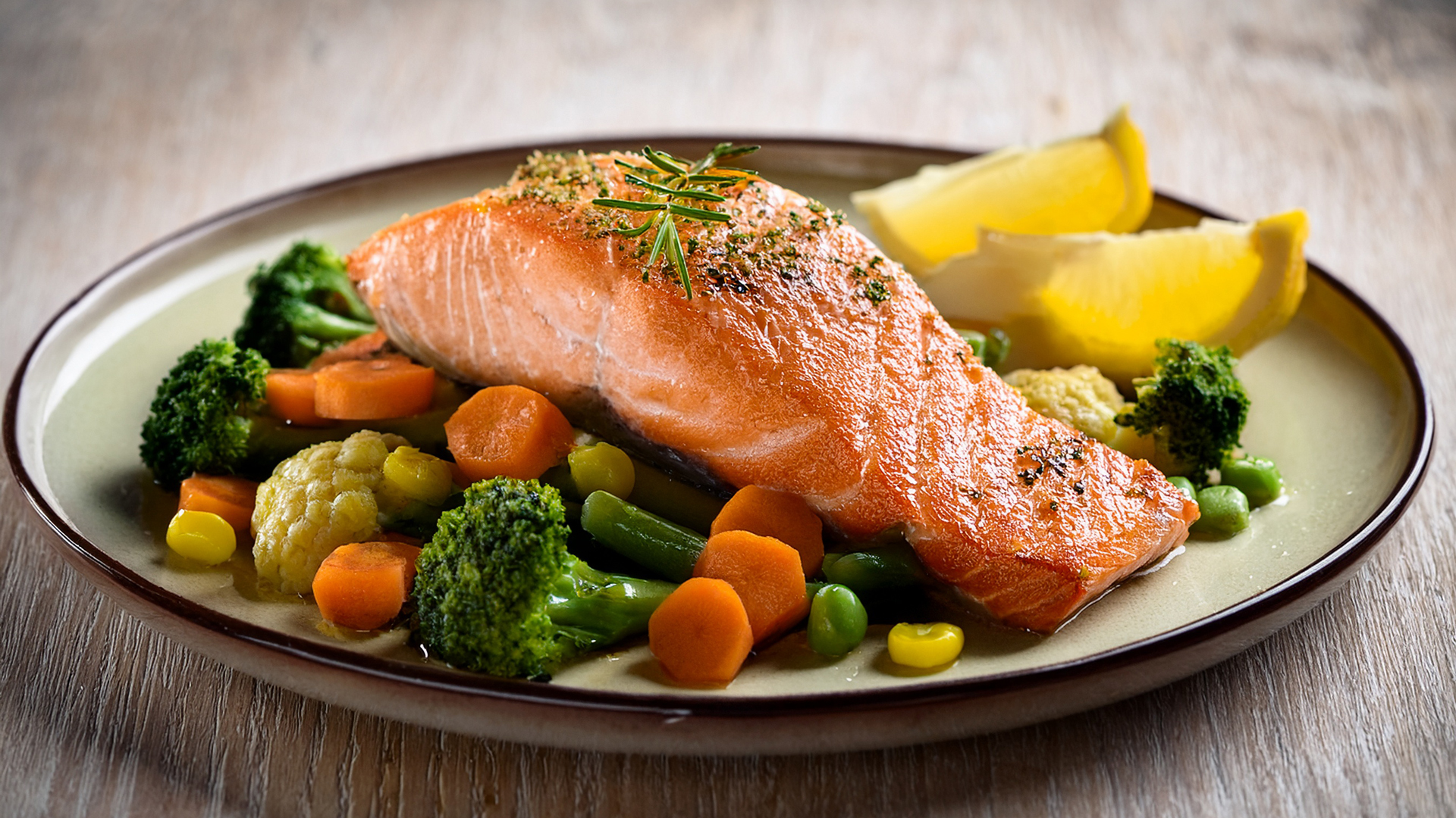 Garlic Lemon Steamed Salmon Recipe | Healthy Steamer Meal